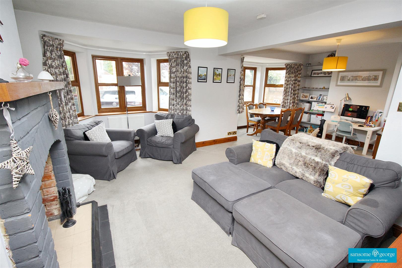 4 bed property in Westwood Road, Tilehurst